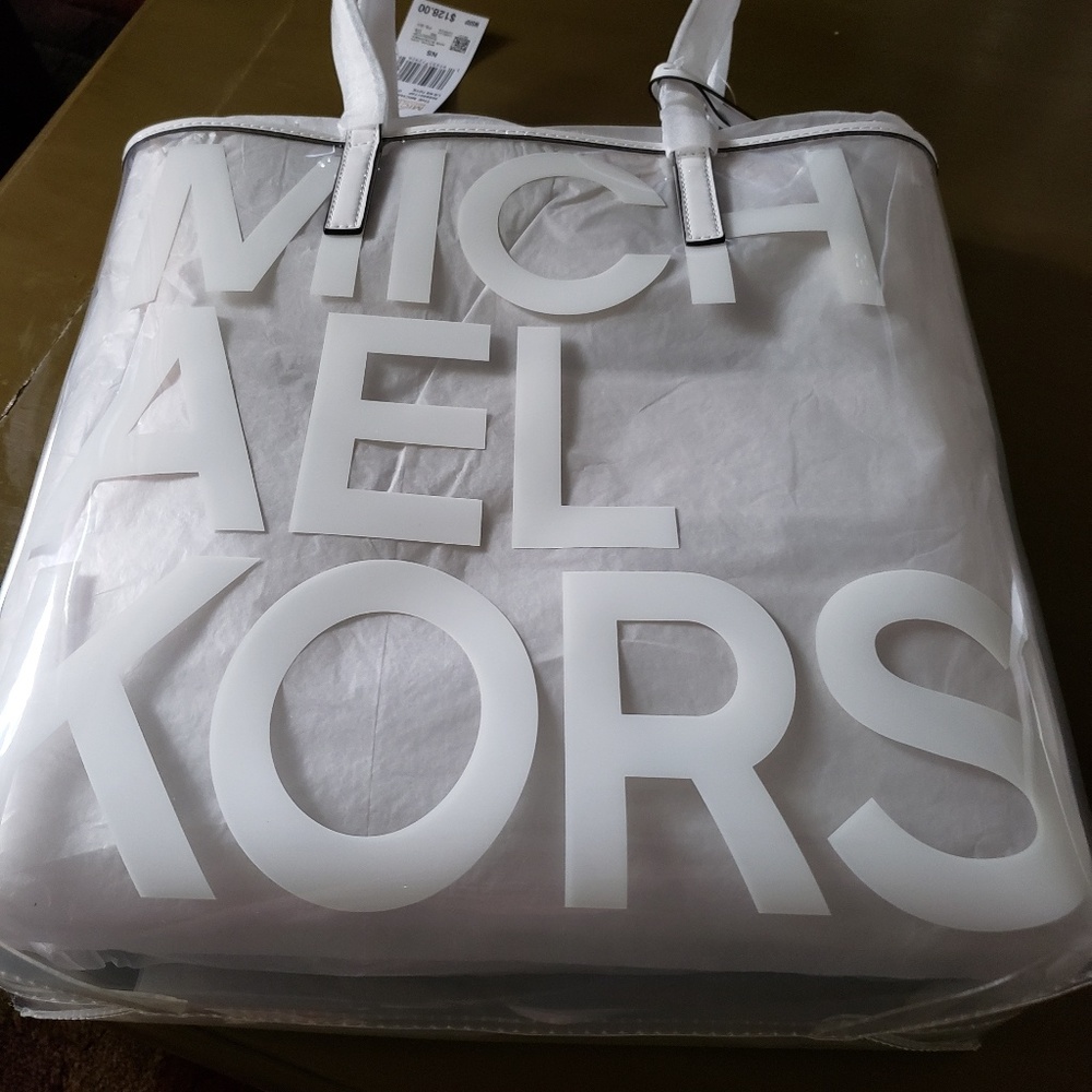 Michael Kors  New Large Tote